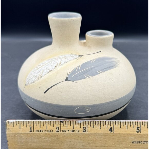 Signed Grey Feather #8 Desert Pueblo Pottery Vase Cream Grey White - Picture 10 of 10